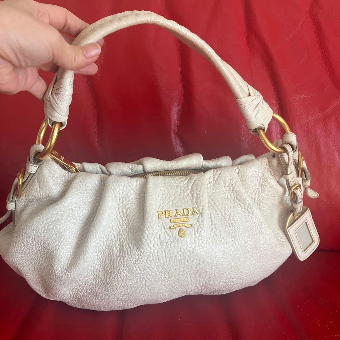 PRADA ホワイトレザー　ワンショルダーバッグ　プラダ