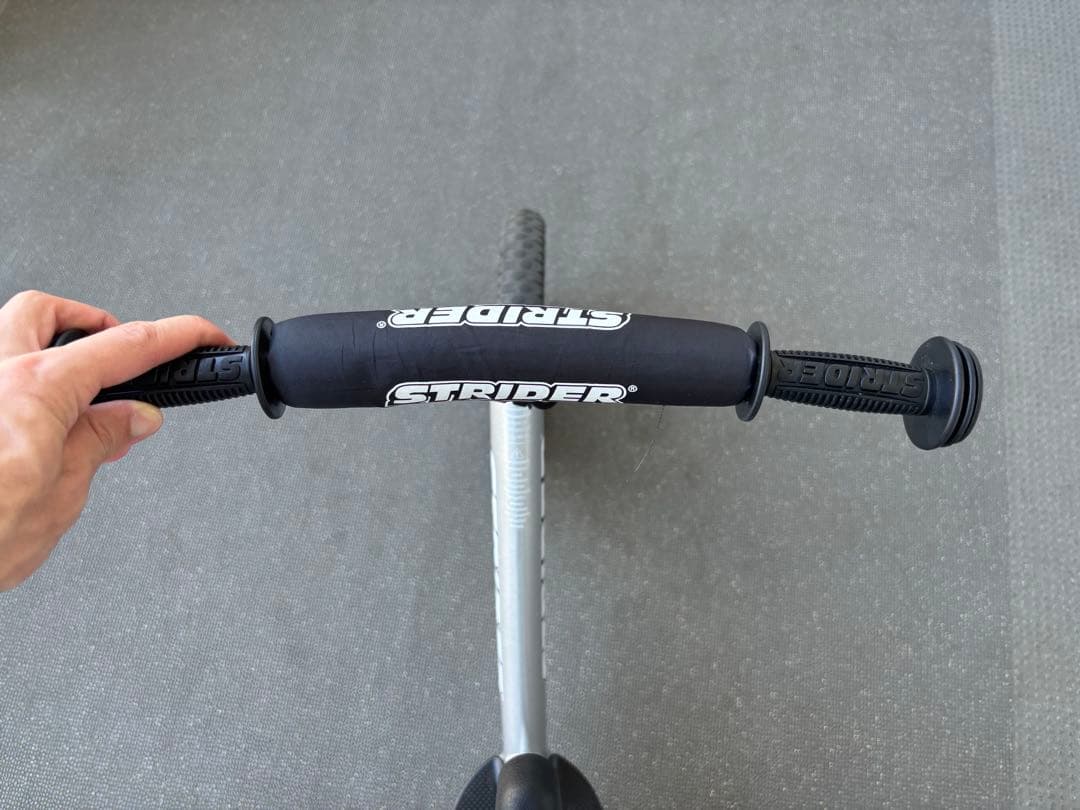 【送料込み】ストライダー プロ　軽量 アルミ シルバー　公式専用キャリーバッグ付