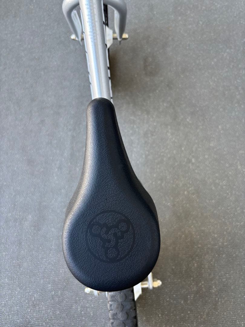 【送料込み】ストライダー プロ　軽量 アルミ シルバー　公式専用キャリーバッグ付