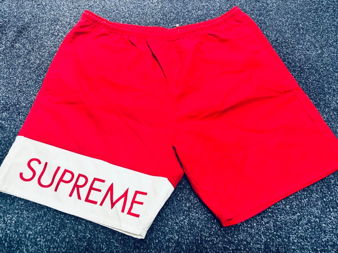 新品・未使用　SUPREME 水着　Ｌサイズ　赤