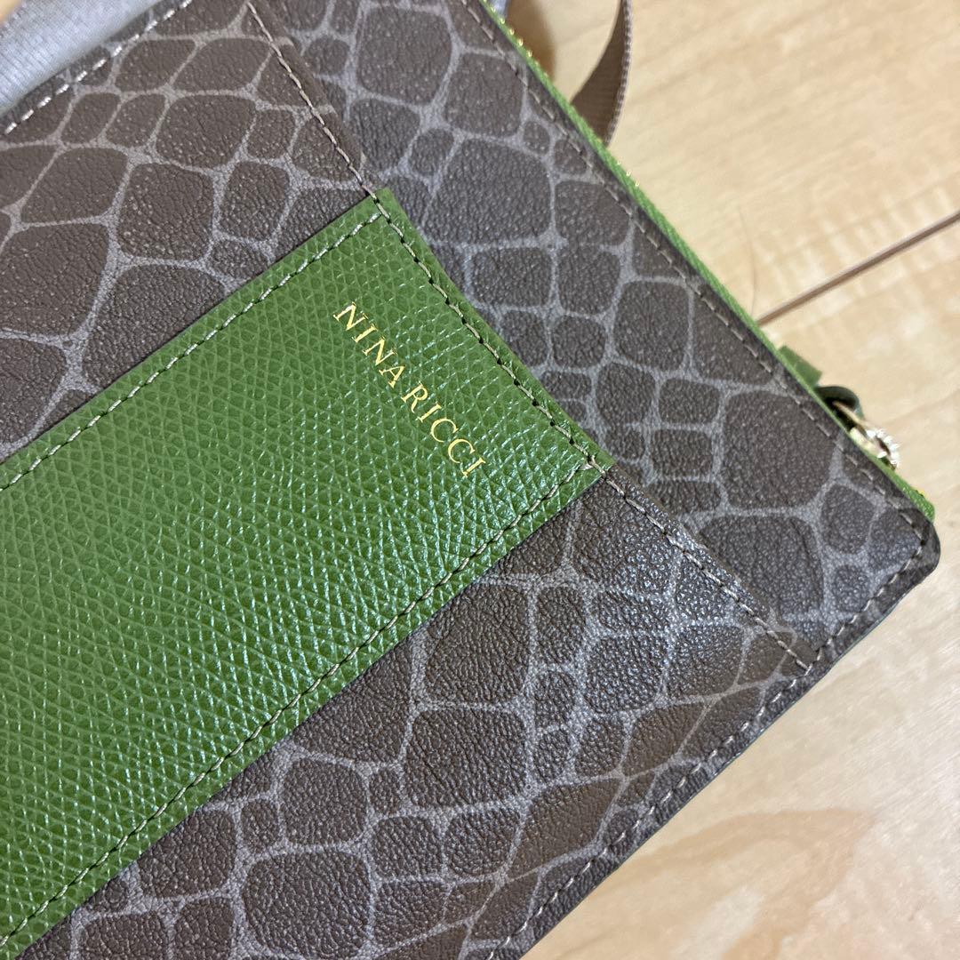 NINA RICCI スマホショルダーバッグ　グレインヌーボーパース
