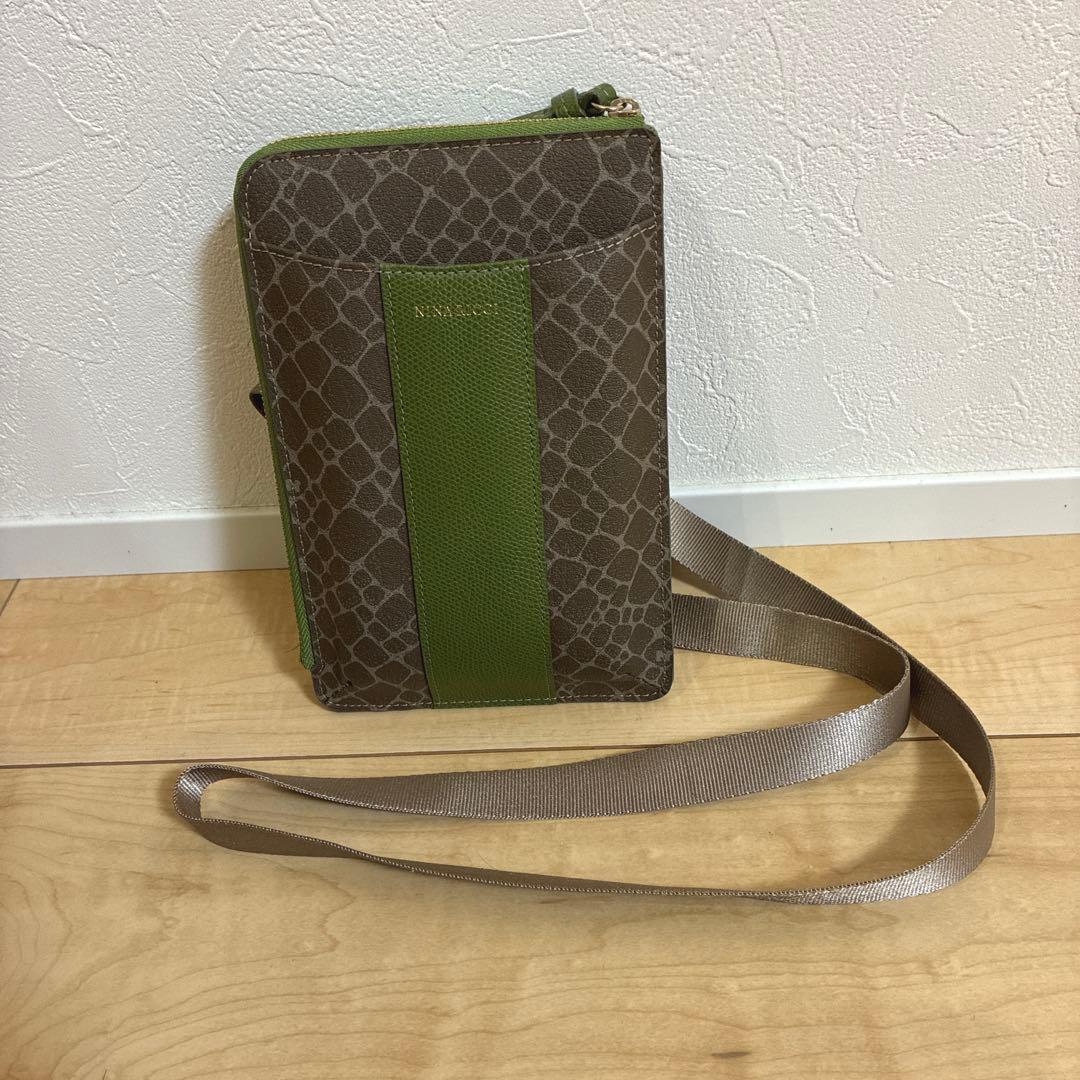 NINA RICCI スマホショルダーバッグ　グレインヌーボーパース