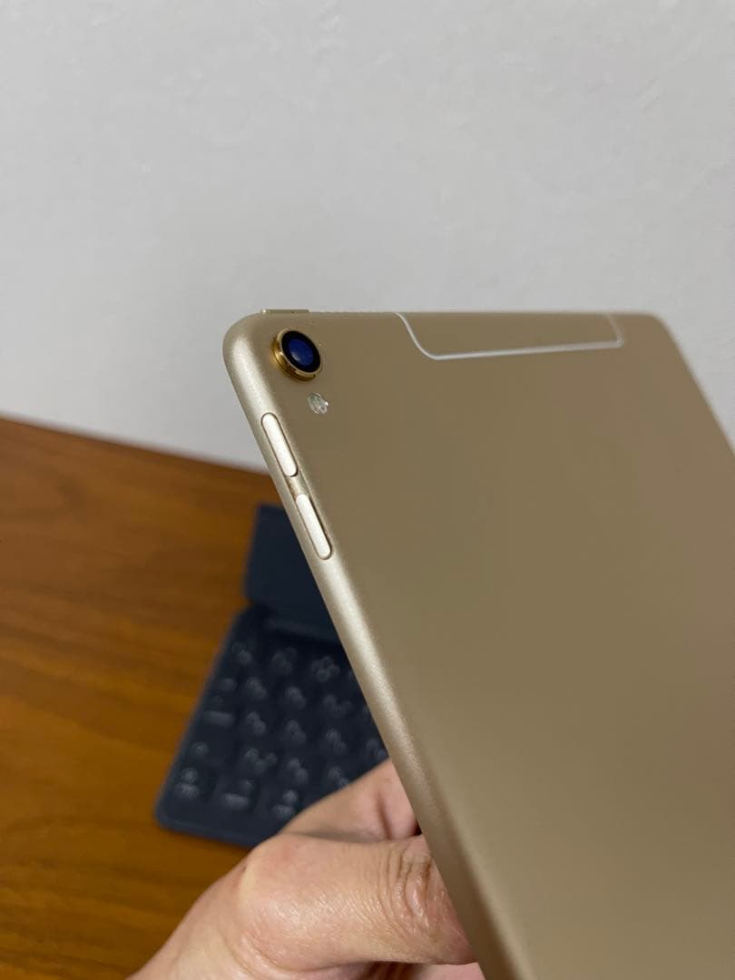 iPad 10.5インチ ゴールド バッテリー98%