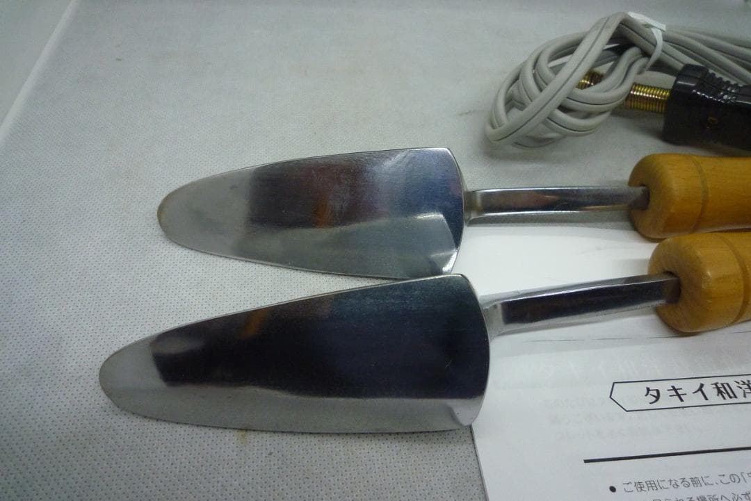 ⑦　展示未使用品　タキイ和裁電化鏝　ランプ付　和裁こて　 和裁コテ　鏝２本付
