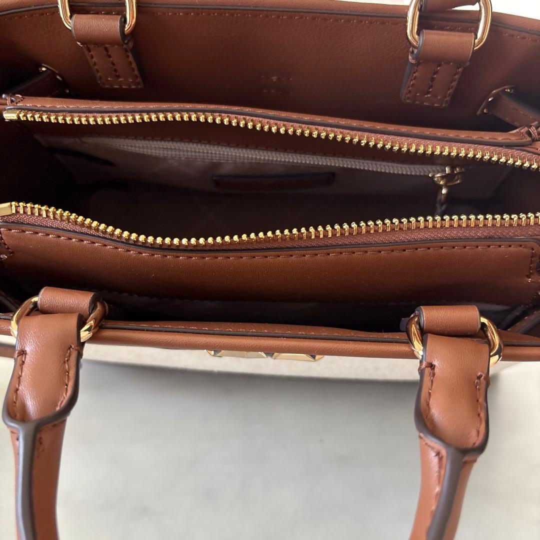 新品未使用MICHAEL KORS ショルダー付き(ま♡プロフ必読)