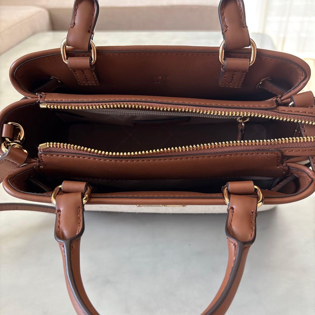 新品未使用MICHAEL KORS ショルダー付き(ま♡プロフ必読)