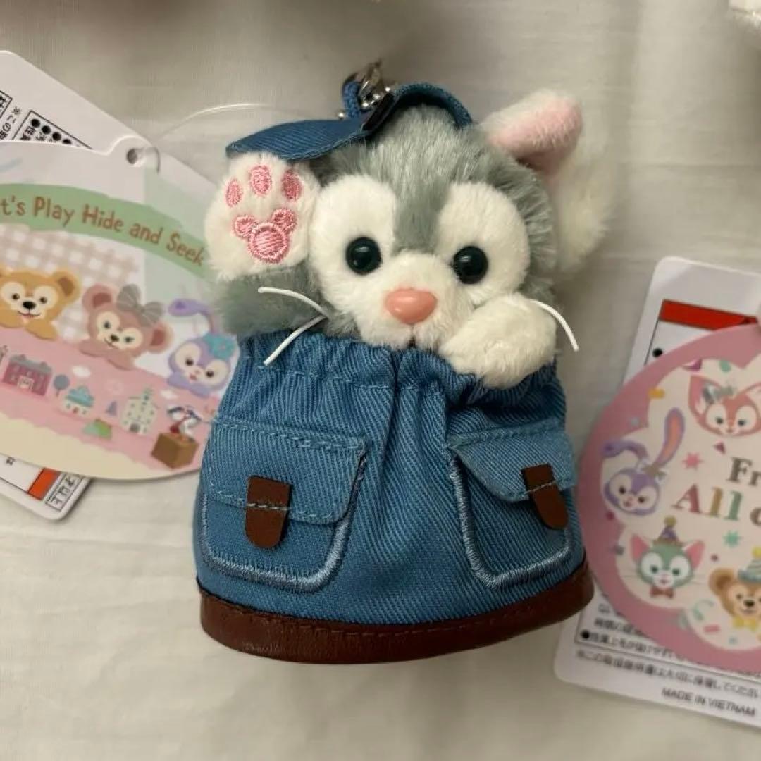 タグ付き　ダッフィー　ジェラトーニ　ぬいぐるみバッジ