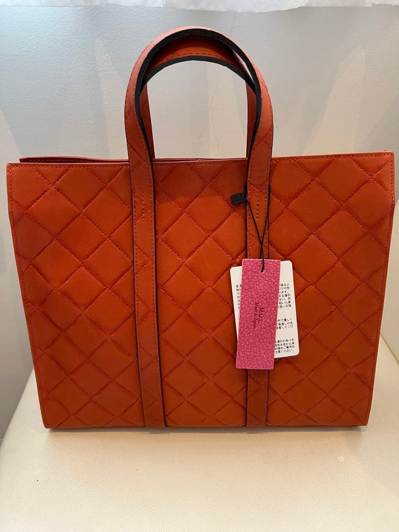 MUL 本革　限定カラーオレンジ　キルティング ハンドバッグ