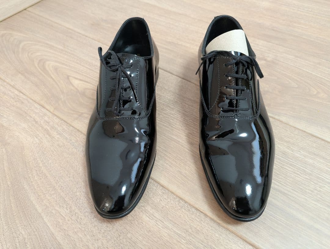 Crockett & Jones エナメルシューズ