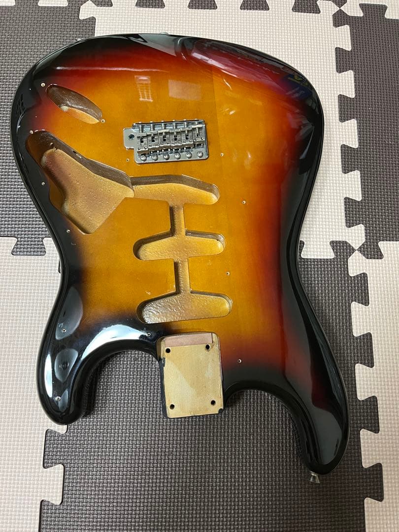 ストラトキャスター タイプサンバースト