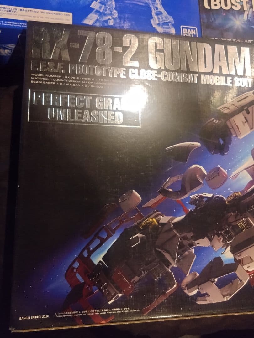 PGU ガンダム　クリアボディ　横浜ガンダム　バストモデル　未組立