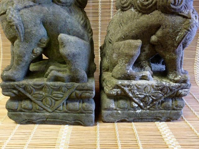 時代　アンティーク　狛犬　一対　石彫　彫刻　縁起物　魔除け　骨董