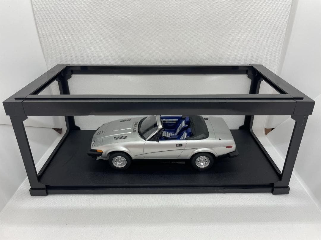 ミニカー 104-042 Cult 1/18 Triumph TR7 DHC 1980