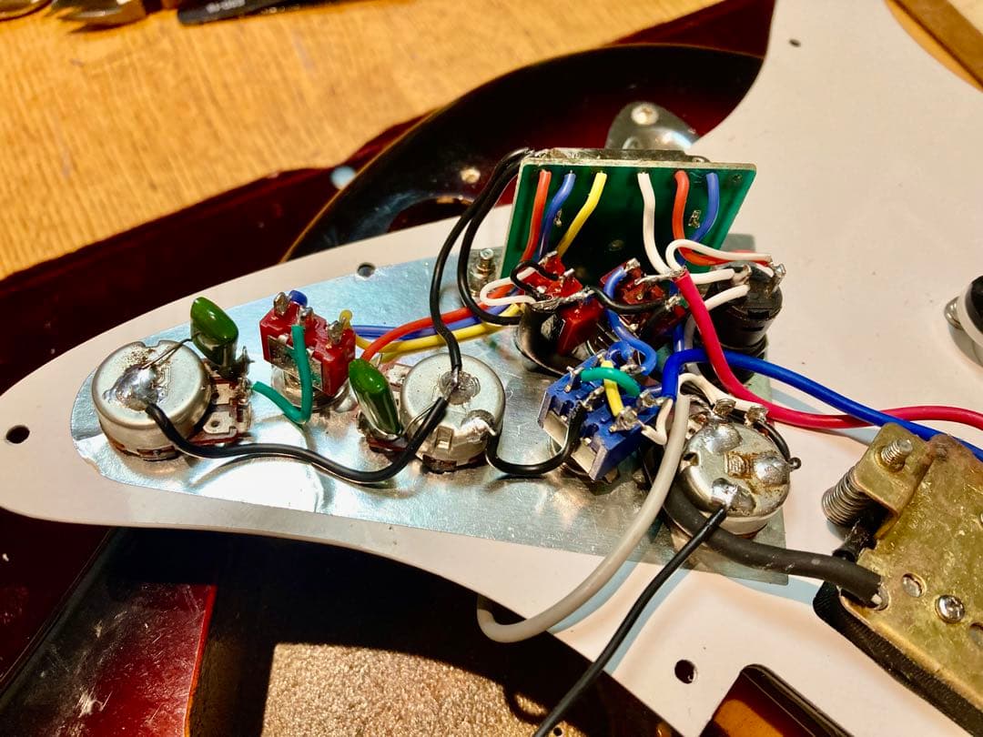 ☆特選　お買い得　モディファイして新機能満載のBuskers ST