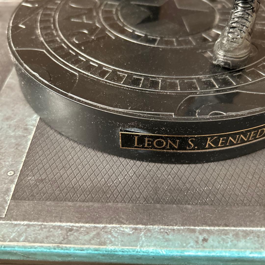 バイオハザード　レオン