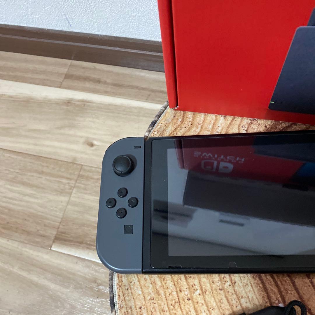Nintendo Switch ニンテンドースイッチ本体　グレー①