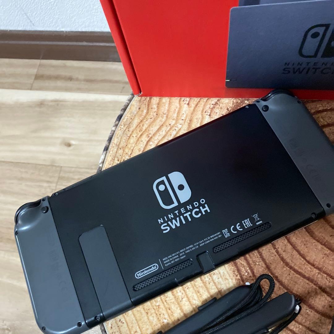 Nintendo Switch ニンテンドースイッチ本体　グレー①