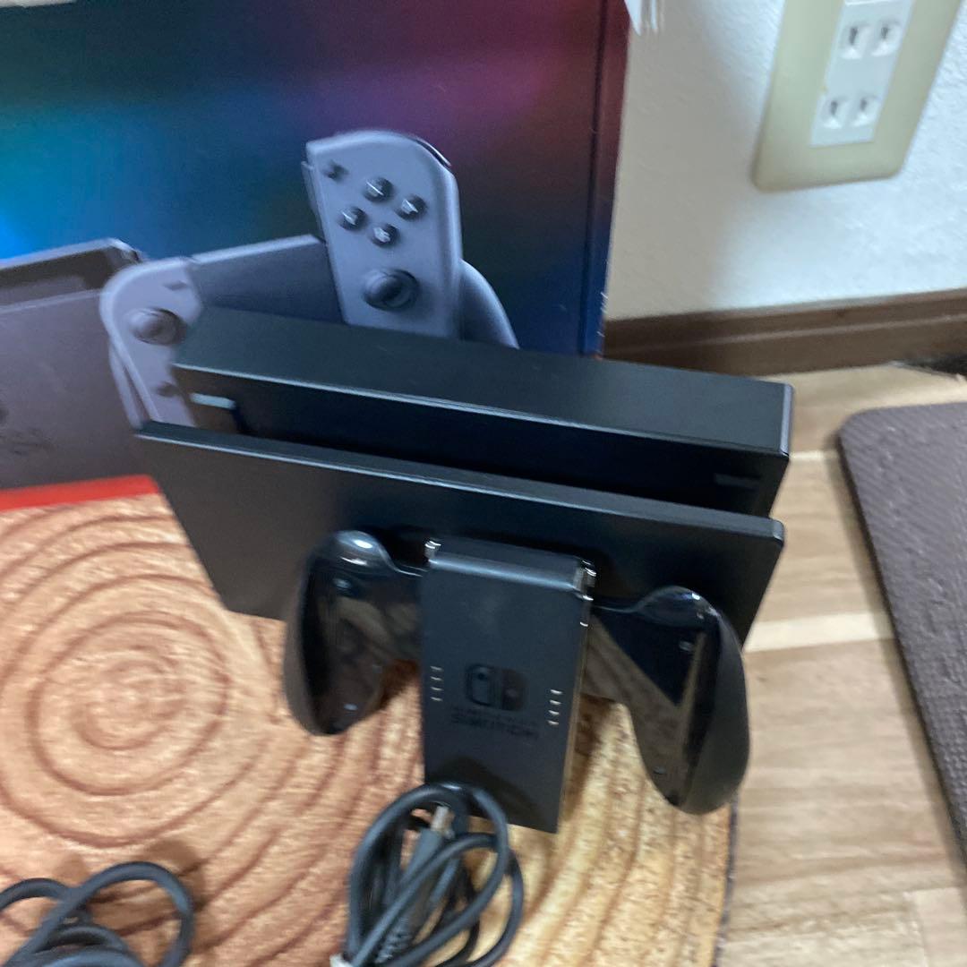 Nintendo Switch ニンテンドースイッチ本体　グレー①