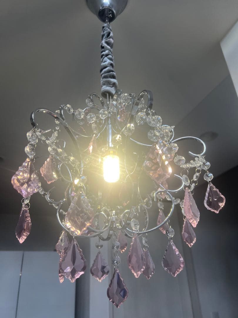 ピンククリスタルシャンデリア
