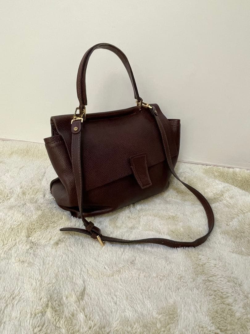 美品GIANNI CHIARINI（ジャンニキャリーニ） レザーショルダーバッグ