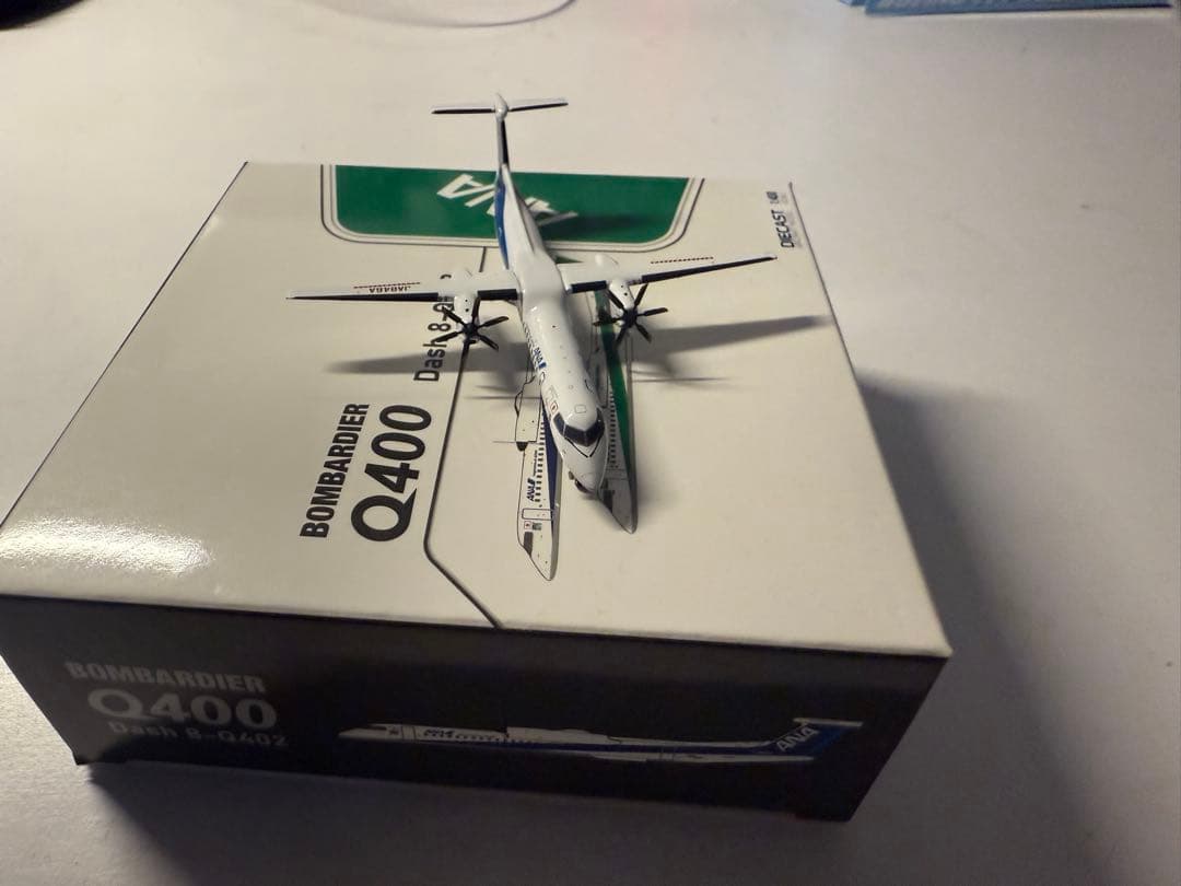 航空機・ヘリコプター 1:400 ANA Bombardier Dash 8 Q400 JA846A