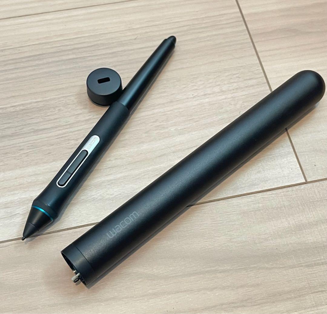 Wacom Cintiq 22 FHD DTK2260K0D ワコム　液タブ