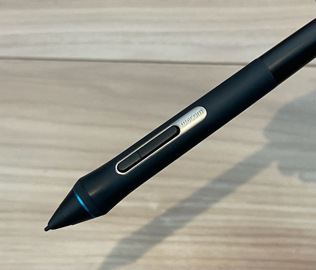 Wacom Cintiq 22 FHD DTK2260K0D ワコム　液タブ