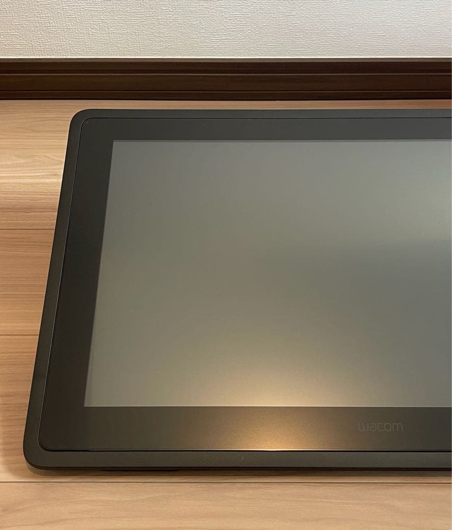 Wacom Cintiq 22 FHD DTK2260K0D ワコム　液タブ