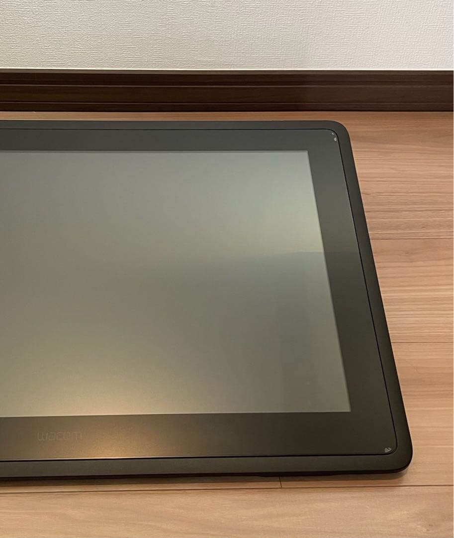 Wacom Cintiq 22 FHD DTK2260K0D ワコム　液タブ