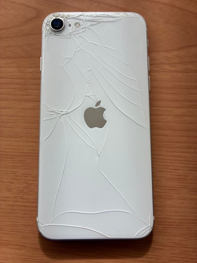 【ジャンク品】Apple iPhone SE 第2世代64GB ホワイト 本体