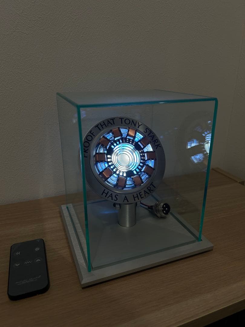 アーク・リアクター LED フィギュア