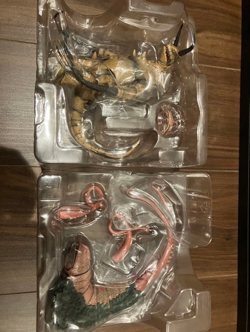 SHフィギュアーツ ツインテール　グドン　セット　ウルトラマン