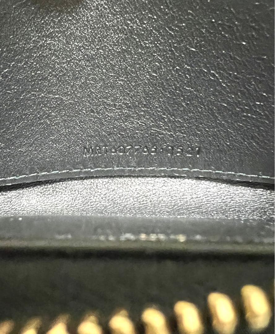 浜蘭です。 サンローランパリ ケース 607765