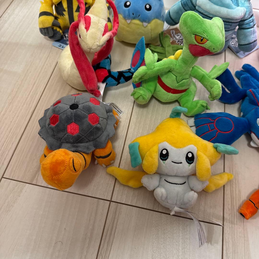 ポケモンfit まとめ売り　カイオーガ　ジラーチ　トリトドンなど
