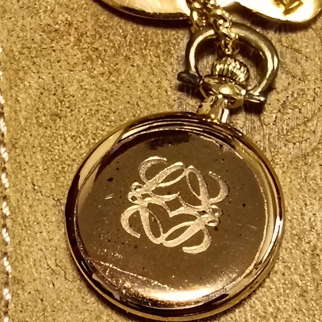 ロエベ　時計　ブローチ　ロゴ　ゴールド　付属品あり