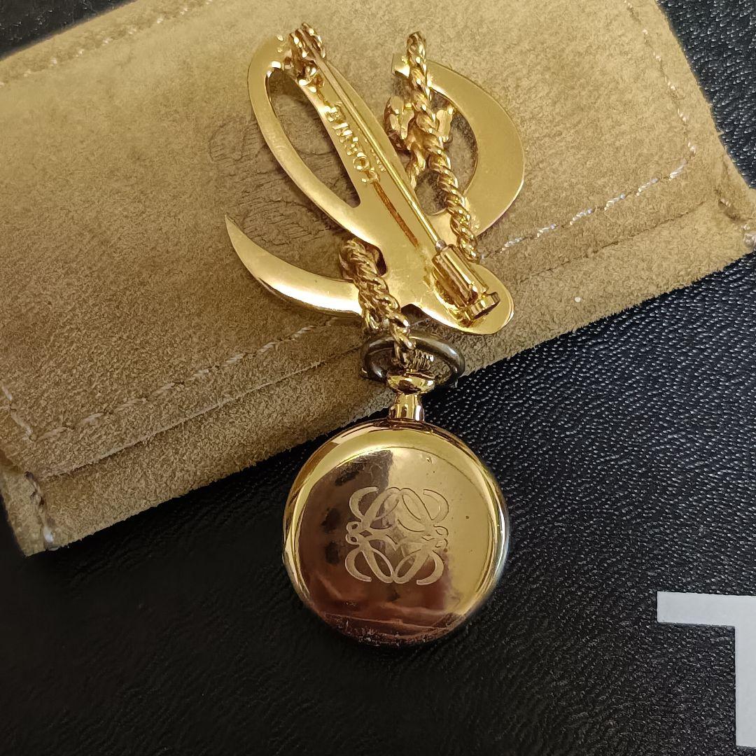 ロエベ　時計　ブローチ　ロゴ　ゴールド　付属品あり