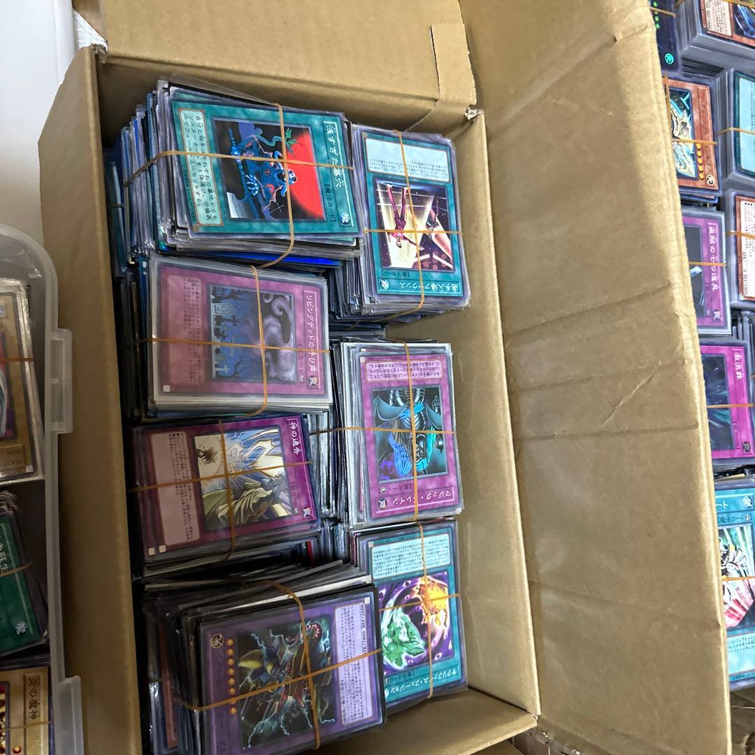 遊戯王　超大量　初期含む　光り物大量