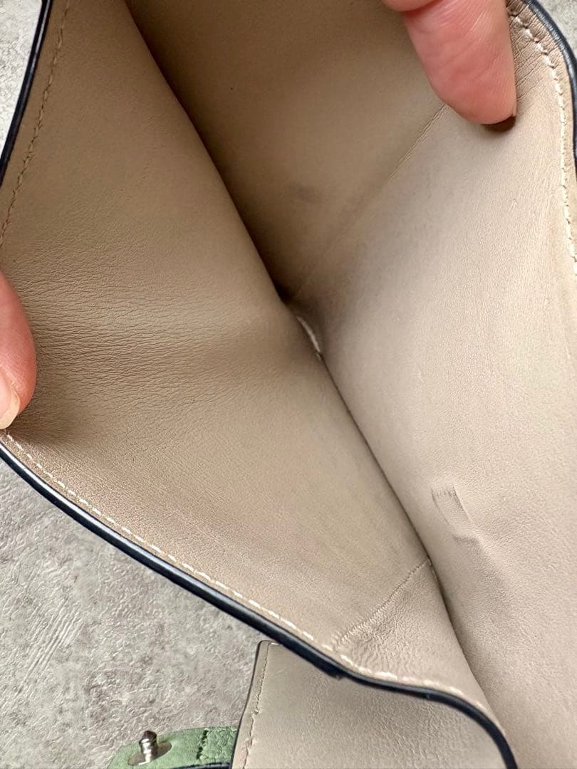 LOEWE グリーンレザー 三つ折り財布