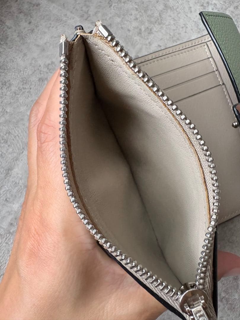 LOEWE グリーンレザー 三つ折り財布