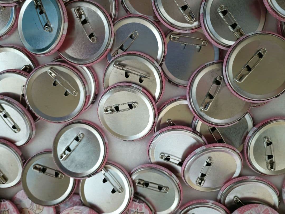 すとぷり　さとみ　缶バッチ　2022　spring デフォ