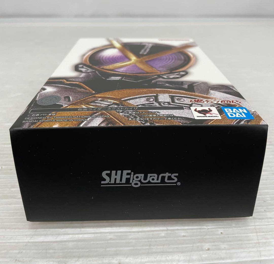 kntoy61-0431 S.H.Figuarts 仮面ライダーネクストカイザ