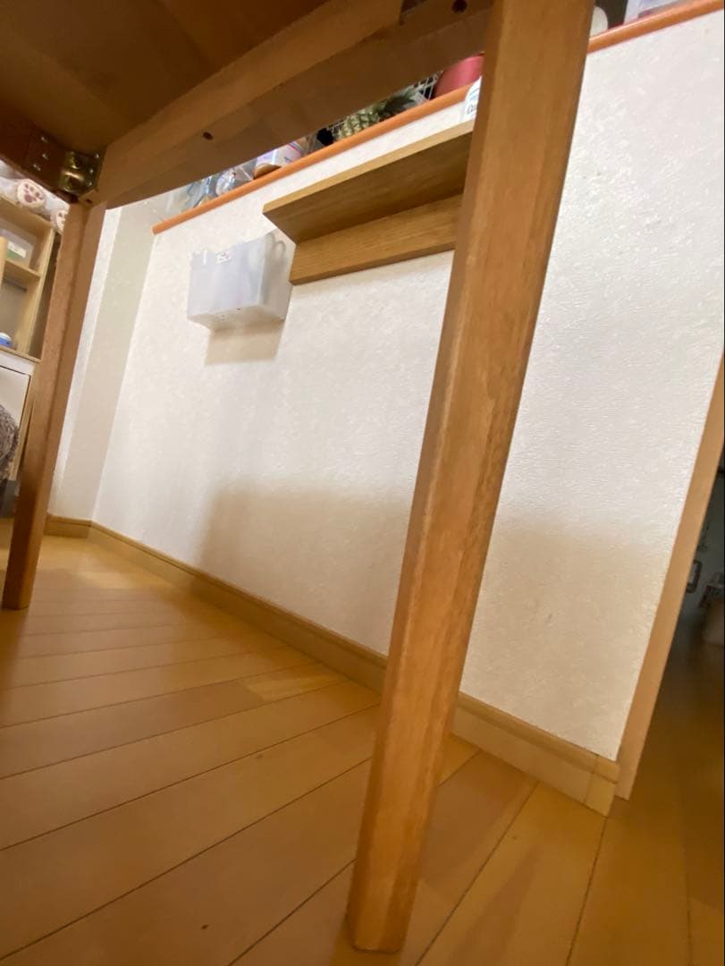 ニトリ　アルナス　ダイニングテーブル