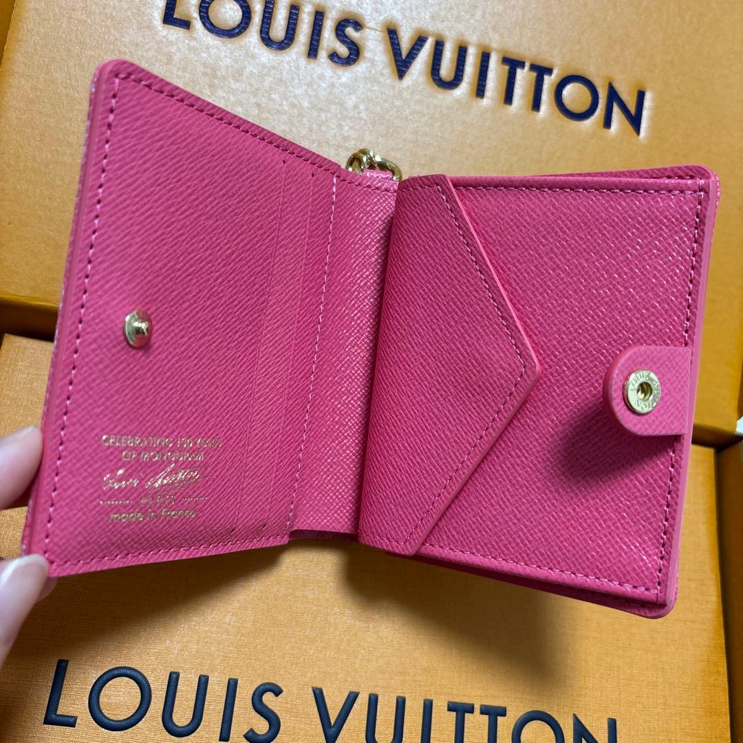 LOUIS VUITTON ポケットウォレット・LV チャーム