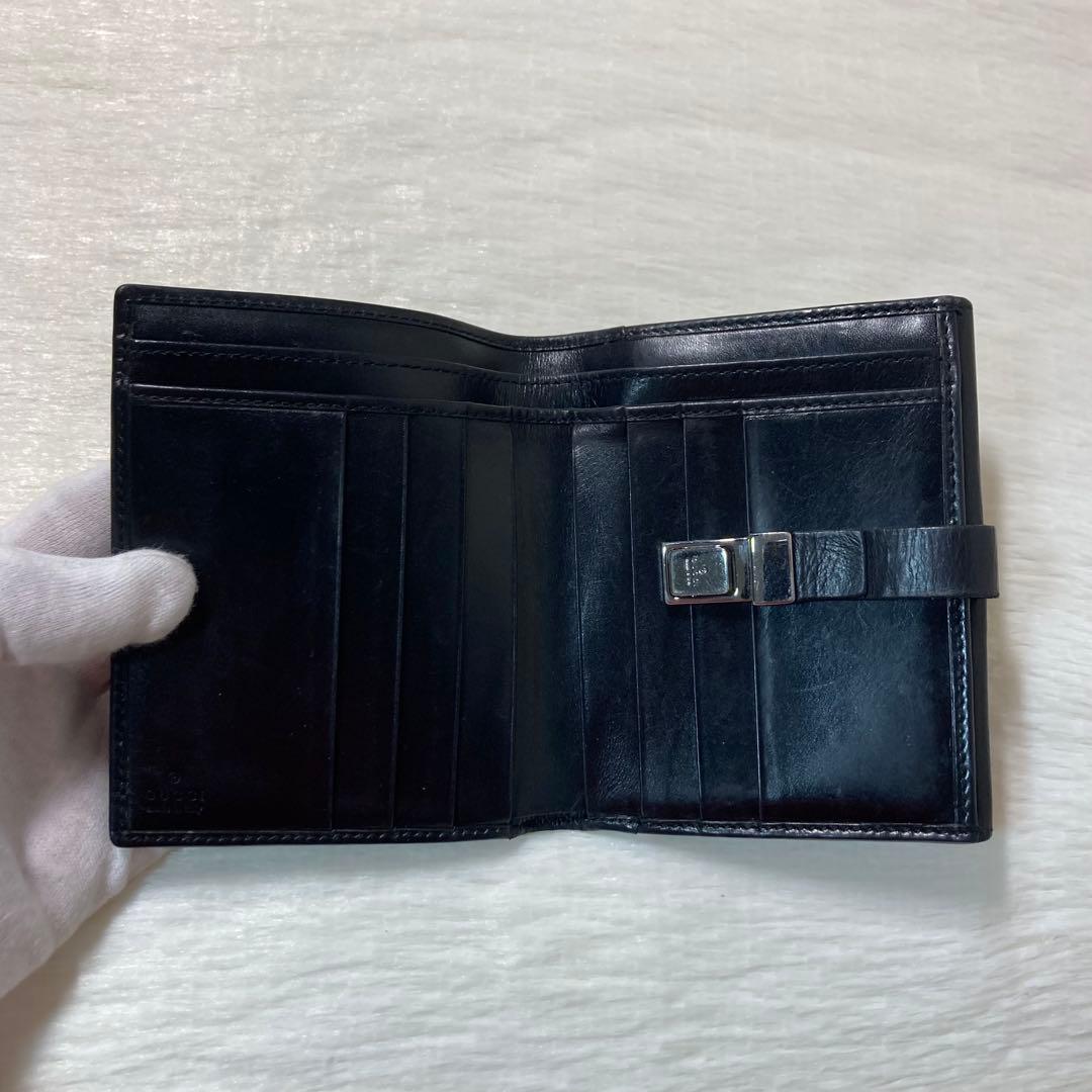 早い者勝ち　美品　GUCCI グッチ　二つ折り　財布　留め具　レザー　ホック　黒