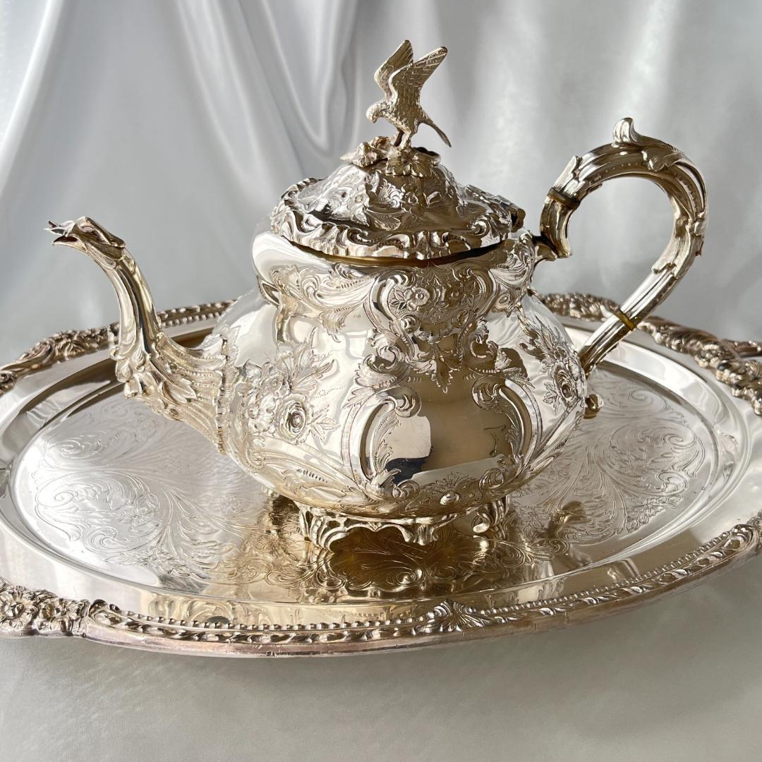 【英国 】 ファルコンとマスカロンのティーポット【シルバープレート】豪華！！