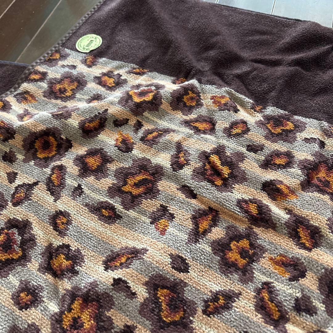 未使用　FEILER バスタオル　レオパード　フェイラー　豹柄　花柄　ブラウン系