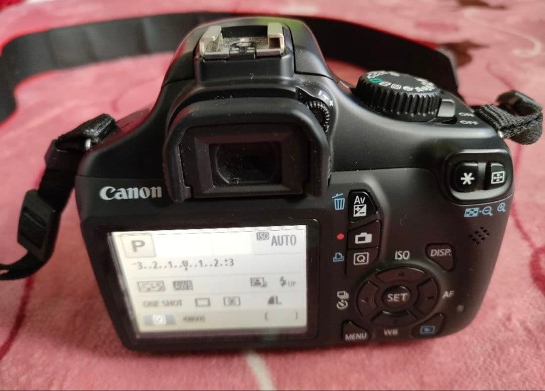 ビ*ノ様 【一眼レフカメラ】キヤノン eos kiss x50