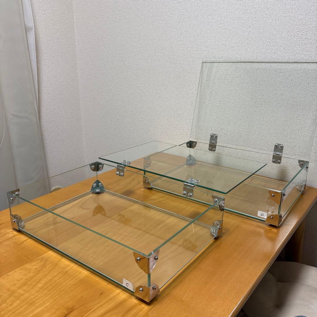 アンティーク風ガラスケース2段！雑貨などのディスプレイに！【C.D】