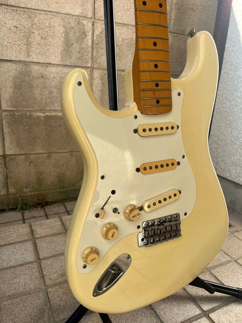 Fender Japan Stratocaster ST57 レフティEシリアル