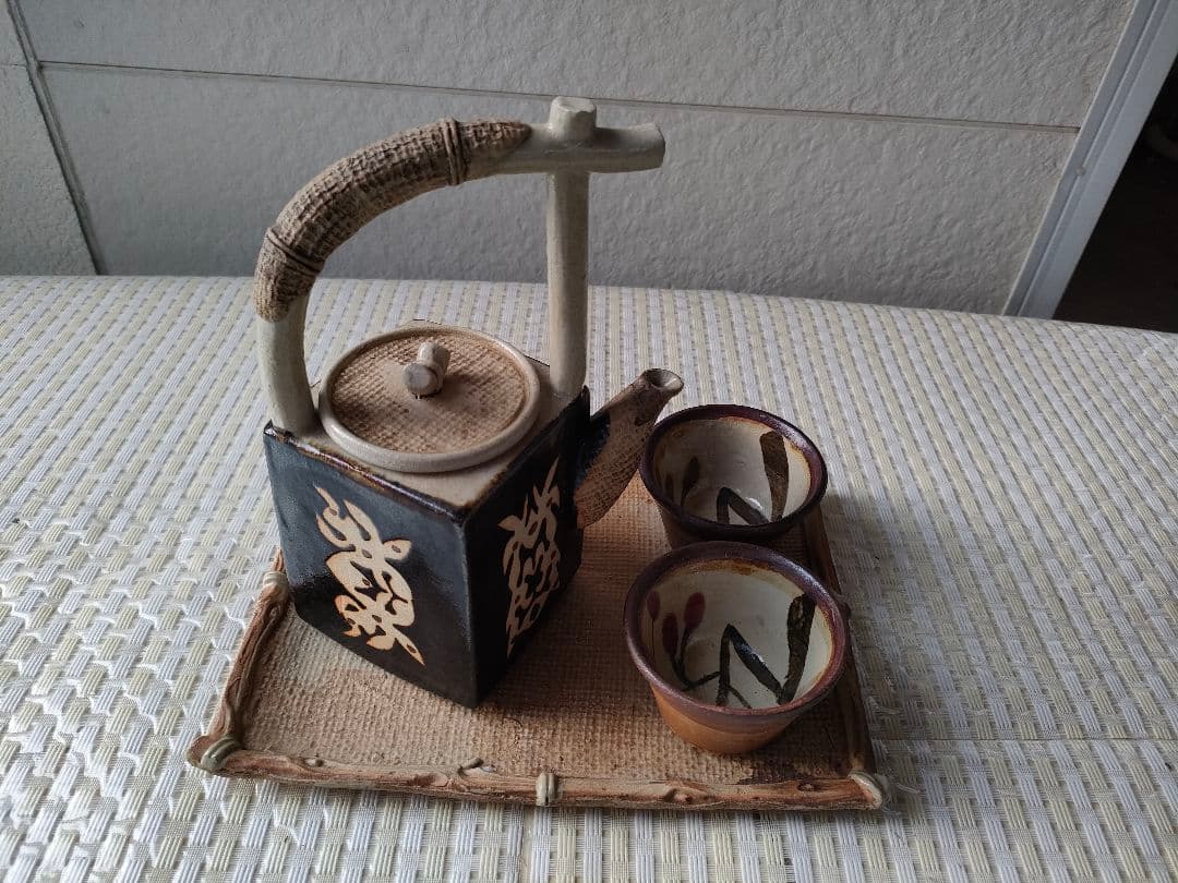 ●手描き 陶器 茶器セット 急須 湯呑み 2客 受皿付き 和風和モダンインテリア